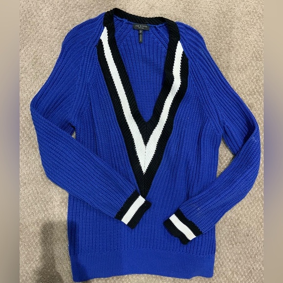 rag & bone Sweaters - RAG & BONE DEEP V NECK TALIA SWEATER SIZE LARGE